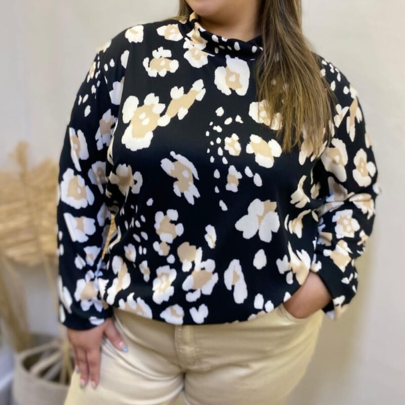 Buzo Oversize con Flores